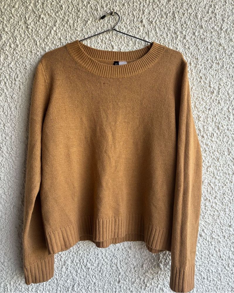 H&M Sweater