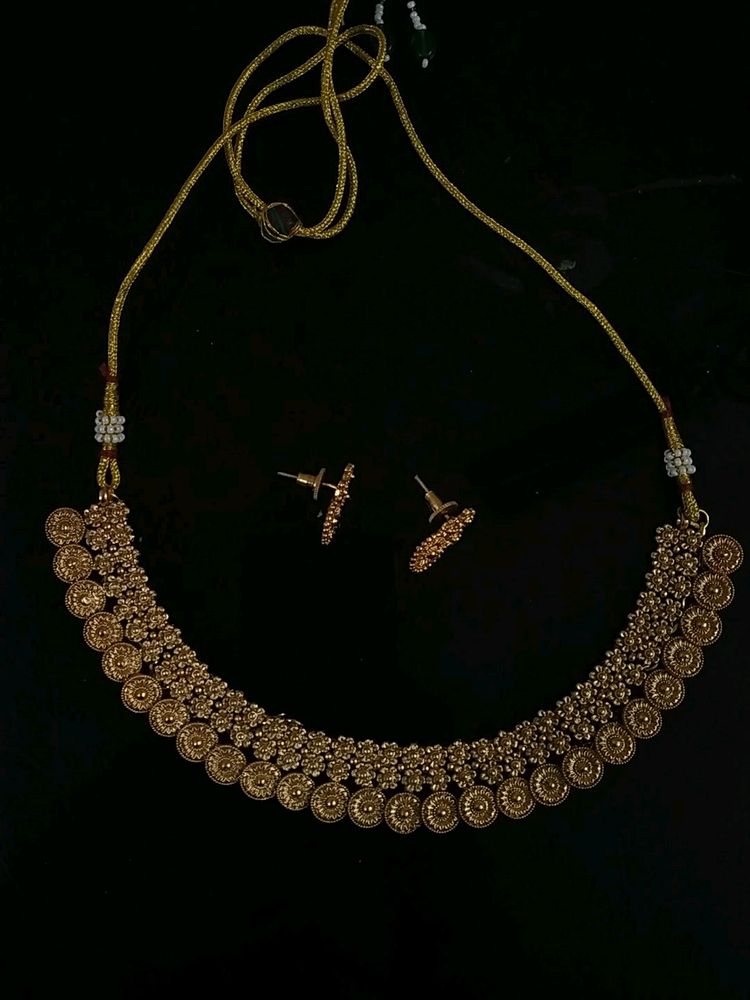 New Matt Finished Necklace With Earrings