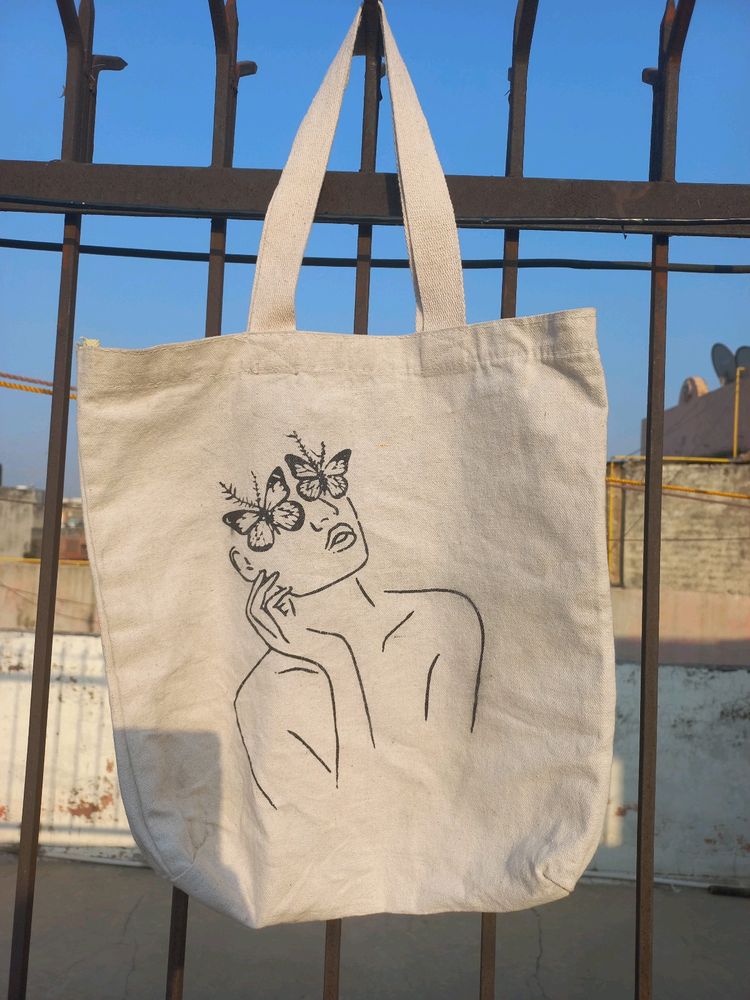 Trendy Minimal Tote Bag