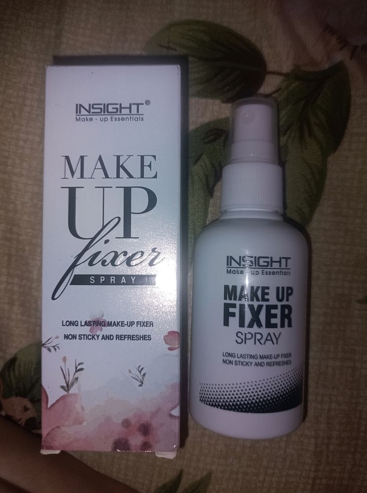 Insight Makeup Fixer Spray