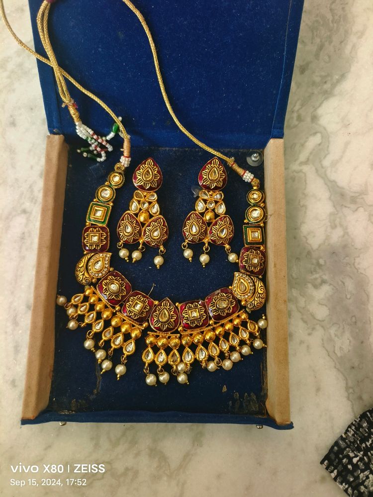 Golden Polished Kundan Neckless Set