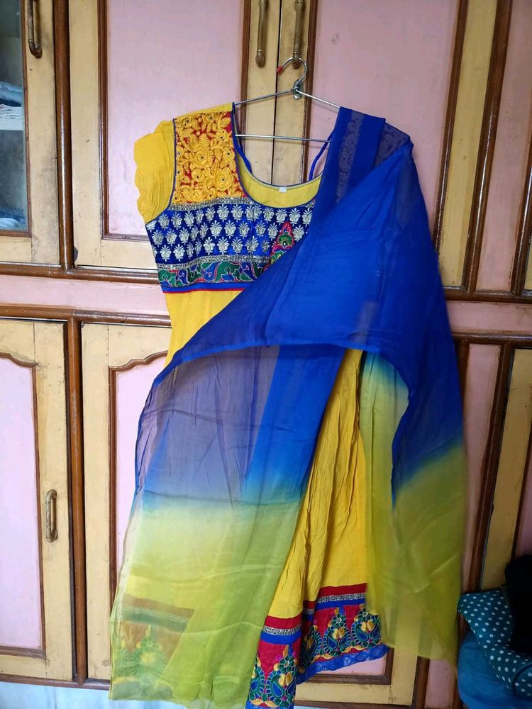 Pretty Anarkali Kurta