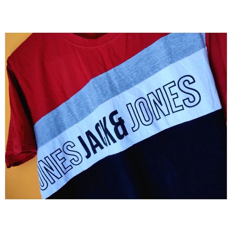 Jack & Jones Men's Trendy T-shirt ♥️