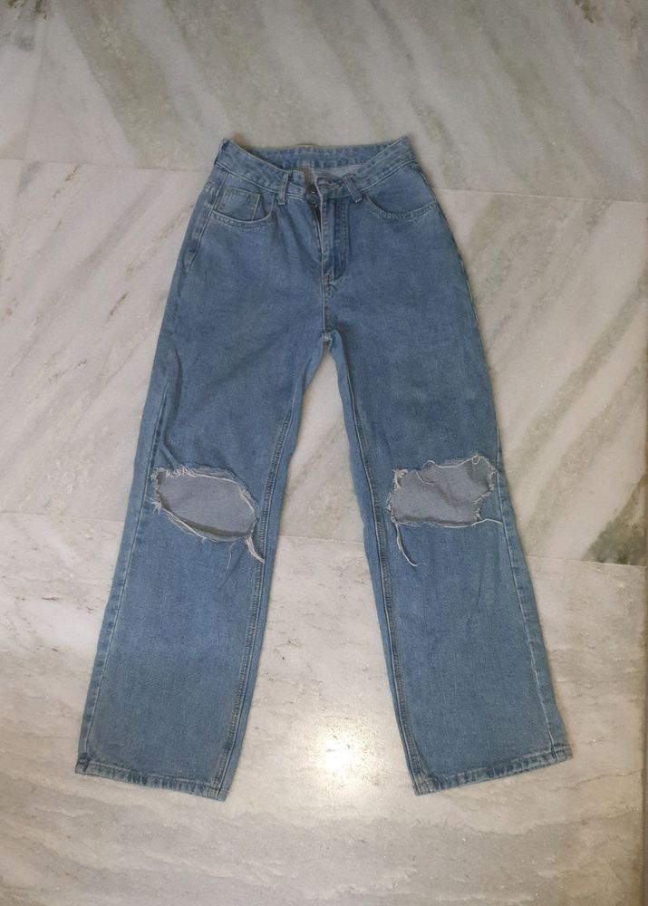 Urbanic Ripped Baggy Jeans