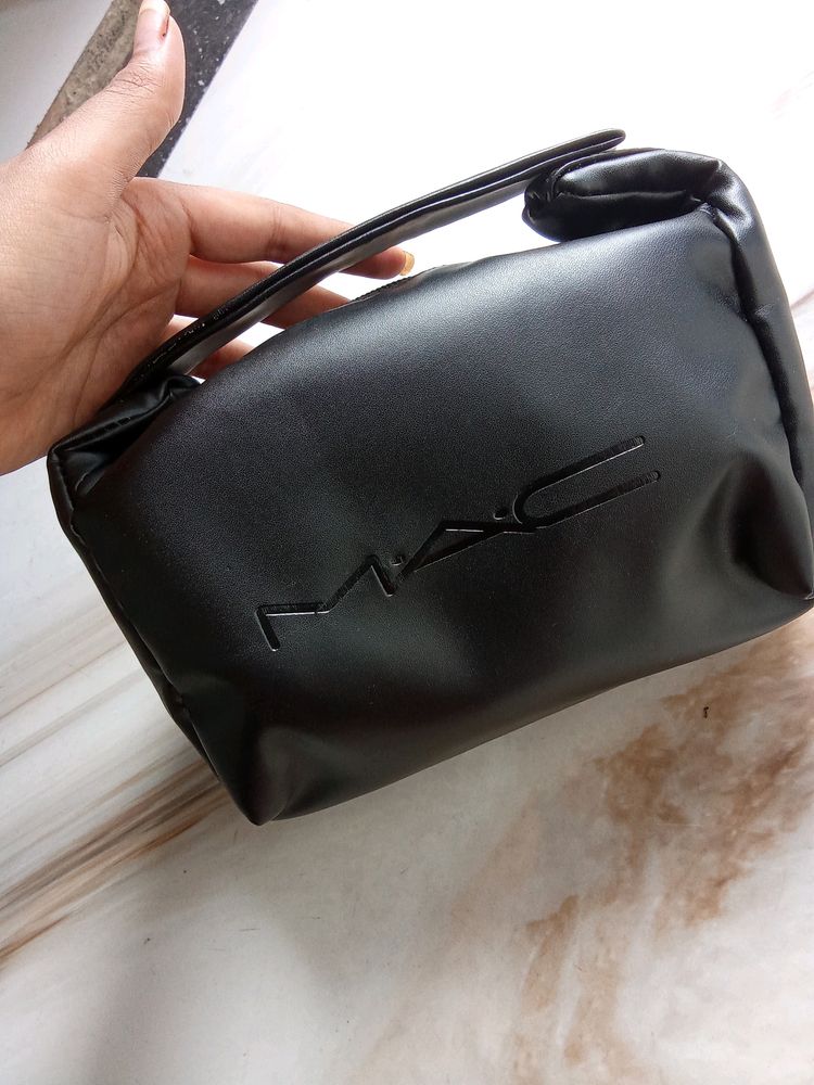 Mac Black Travel Pouch