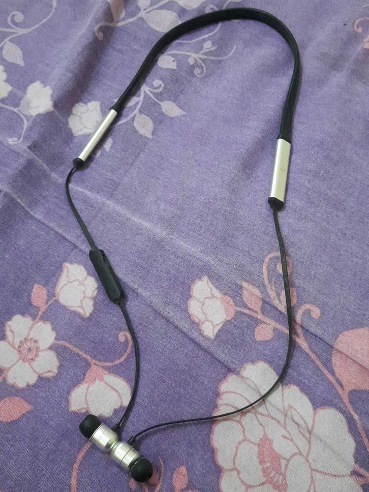 Flipkart Brand Bluetooth Headphone