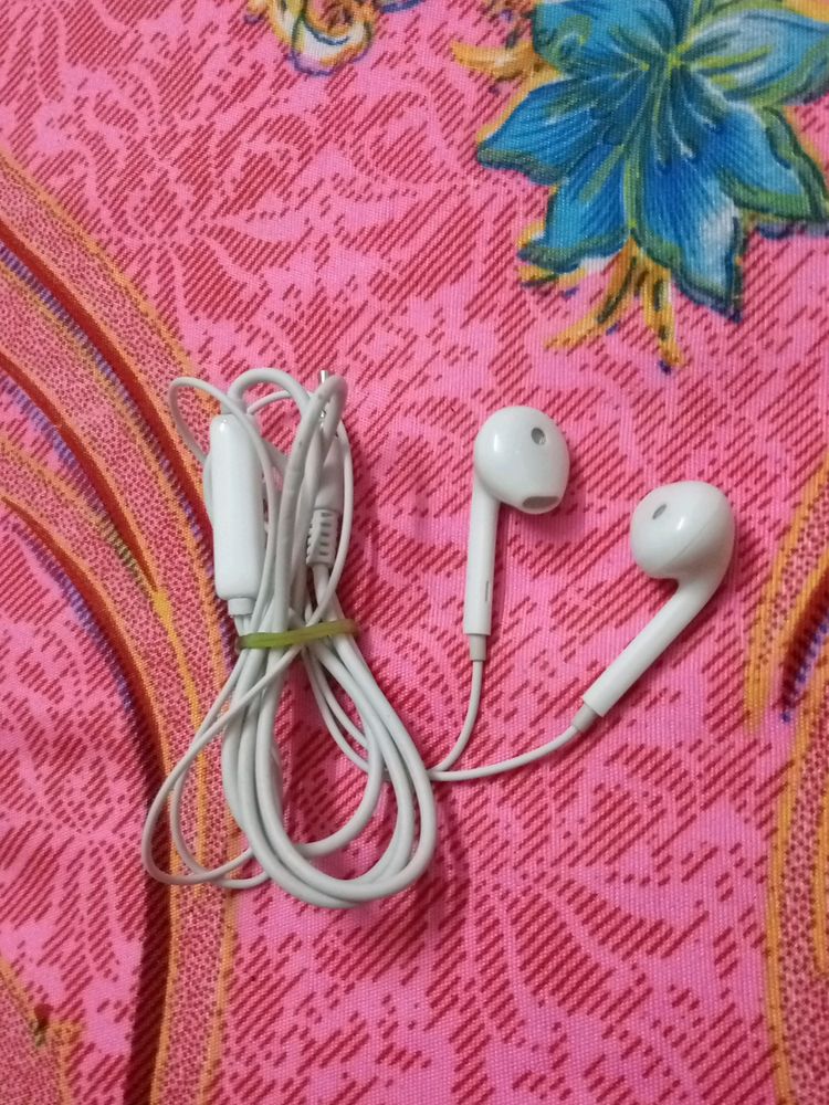 Wired Earphones 🎧