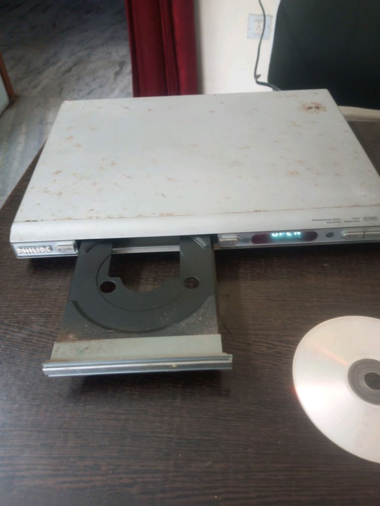 Dvd Player With 20+ Cds