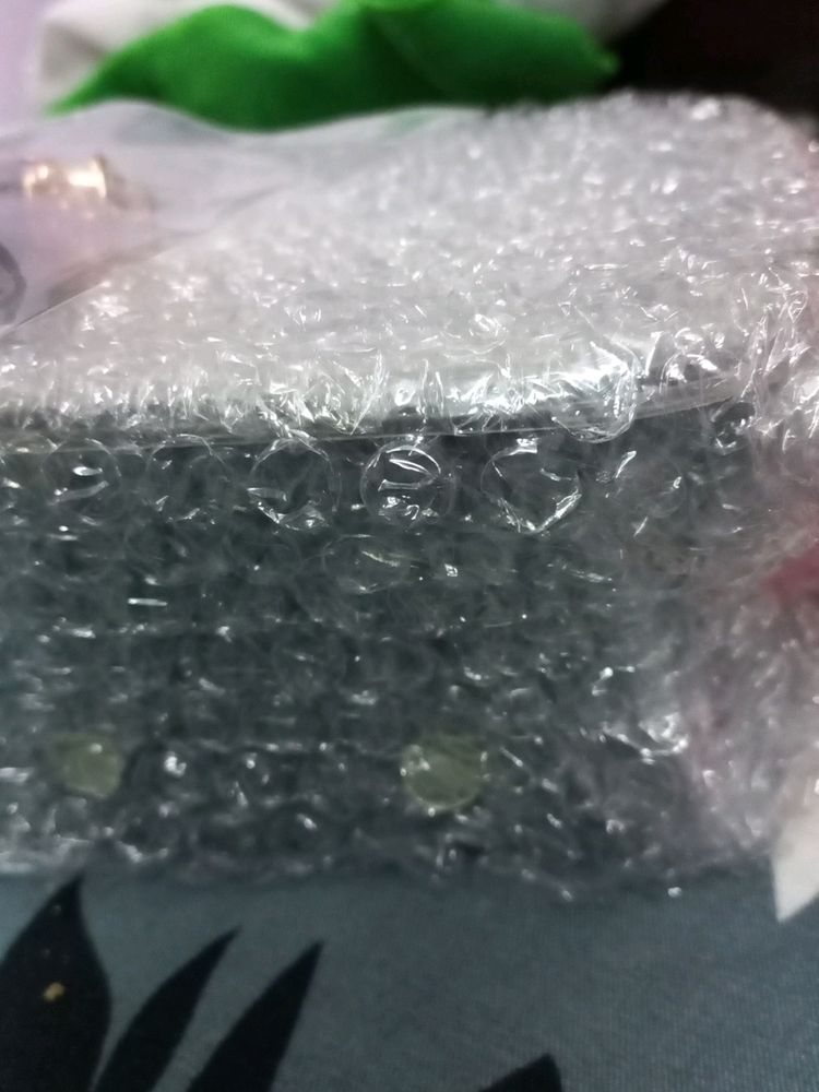 Bubble Wrap And Package Box For Marshall