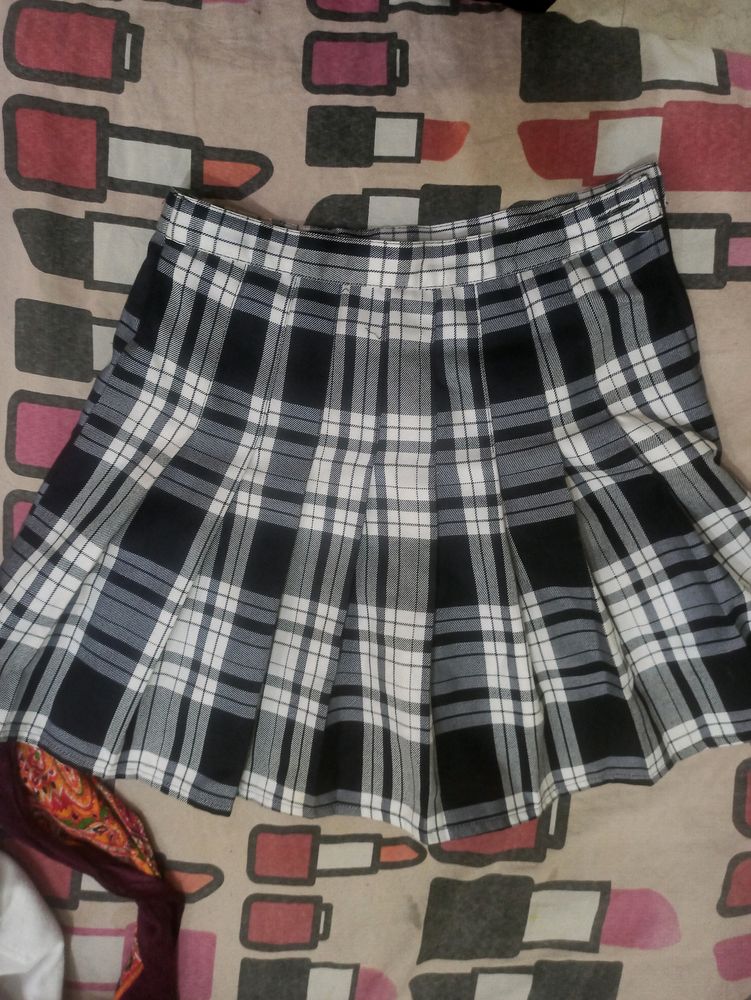 Womens Black And White Check Skirt With Shorts