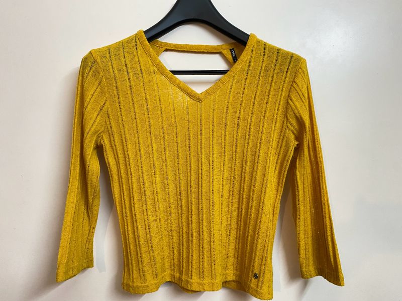 y2k ONLY yellow top (will give 20%off on below ₹