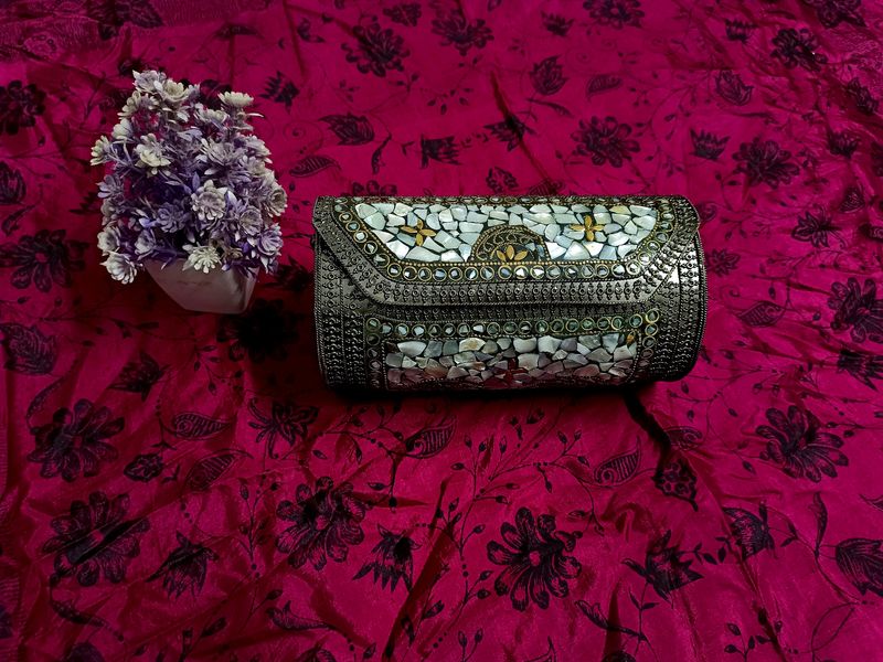 Jodhpuri Trending Clutch