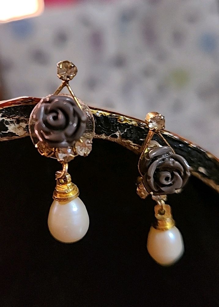 Beautiful Rose Pearl Drop Earrings