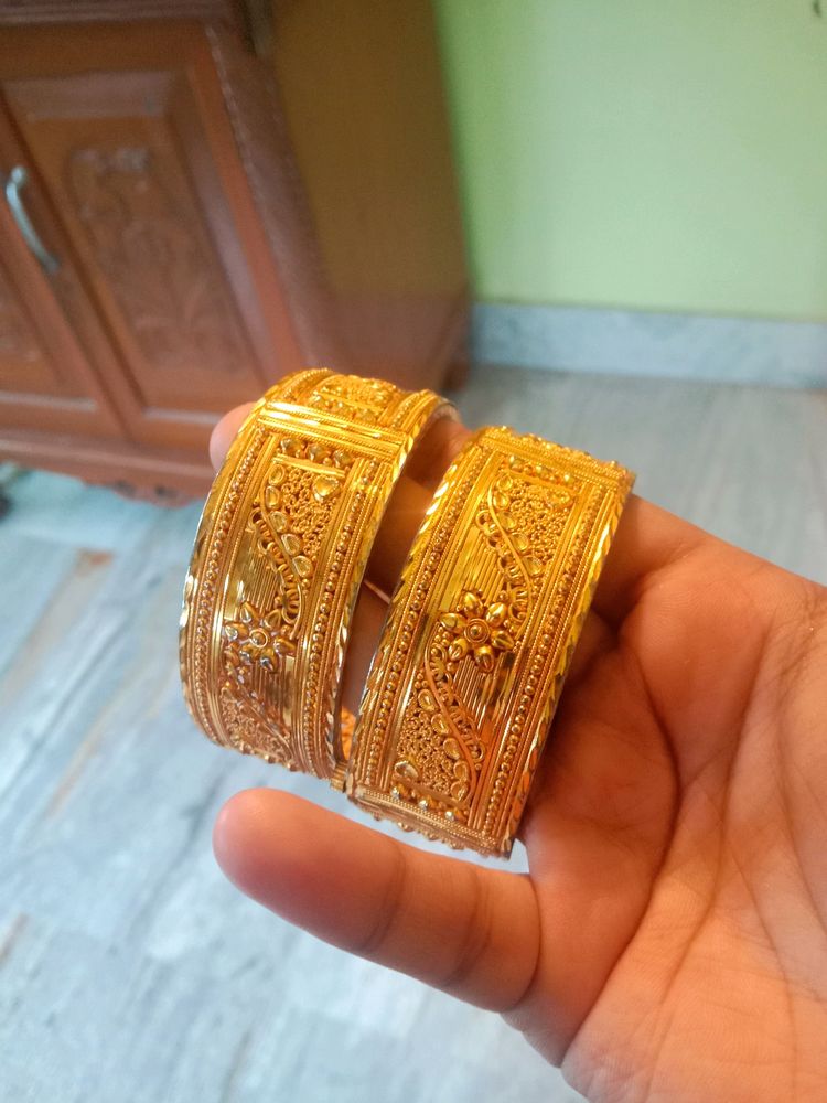 Bangles Golden