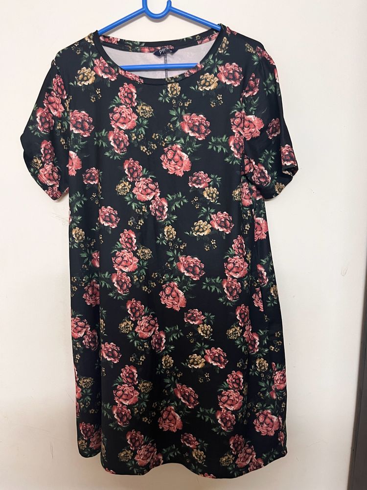 Beautiful Floral shift Dress