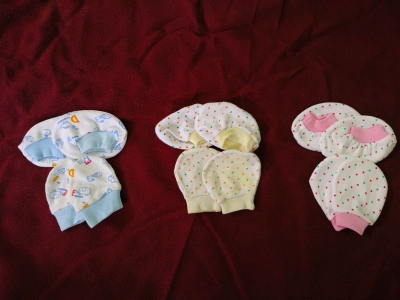 New Born Mittens And Booties