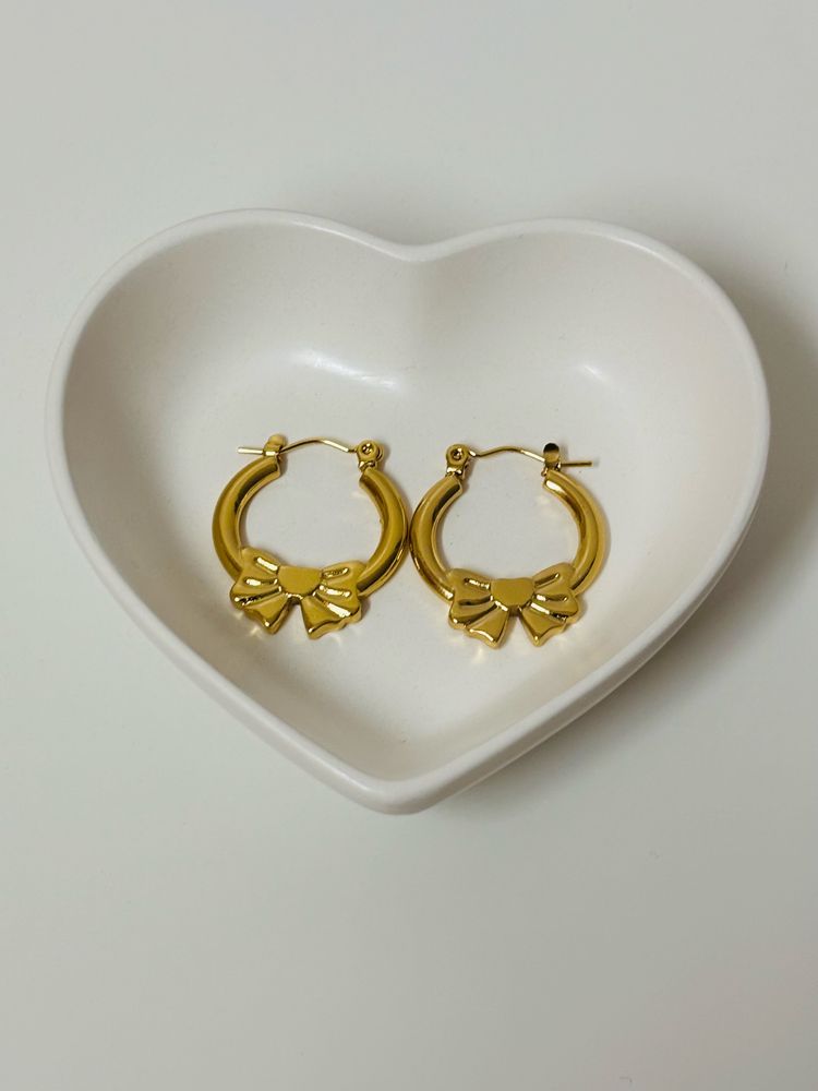 Bow Shaped Hoops Anti Tarnish