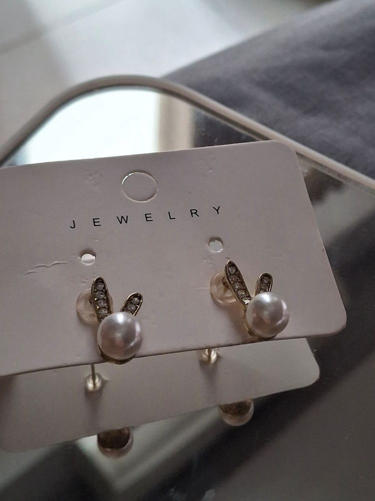 Bunny Pearl Earrings