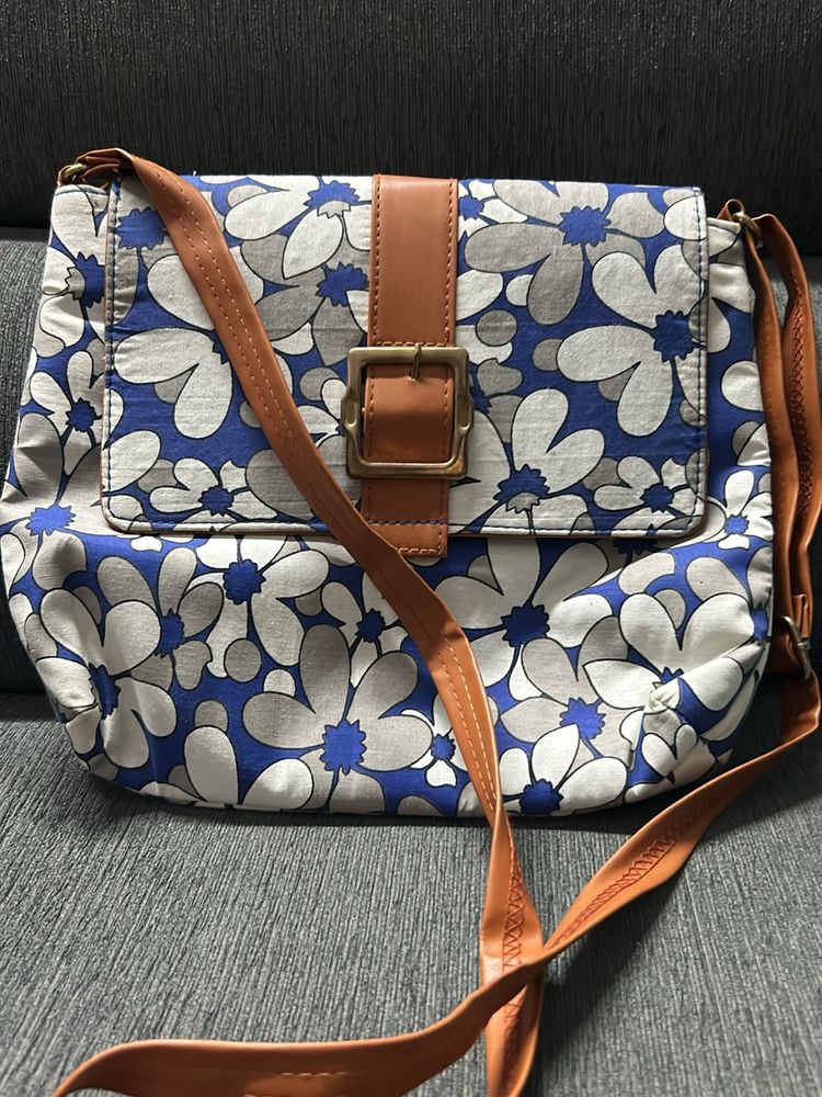Brand New Sling Bag Floral White And Blue With Cl