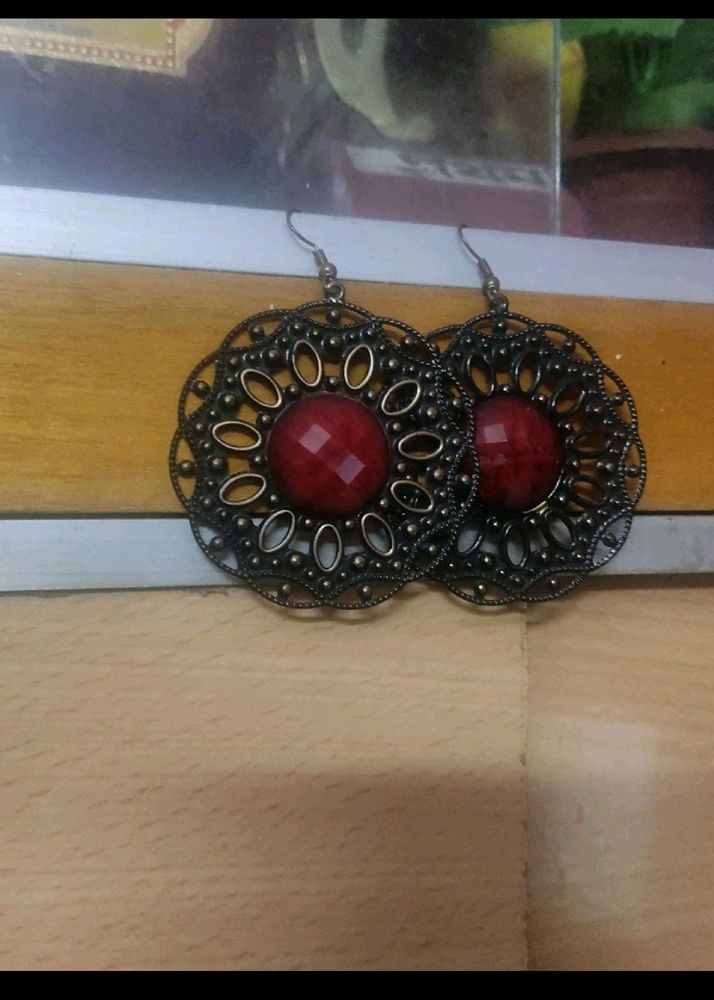 Red Stone Studded Earring