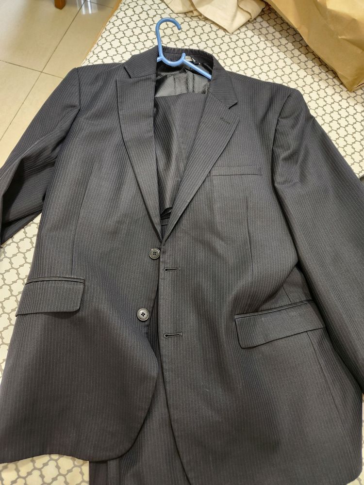 Men's  SUIT