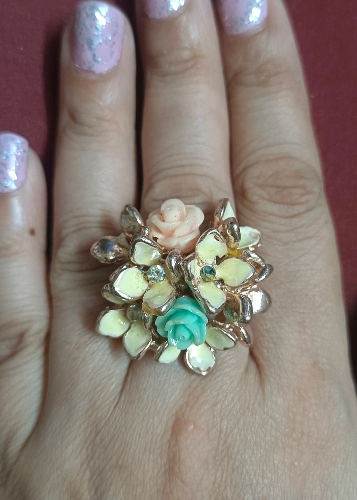 Pre-loved Floral Ethnic Ring... Adjustable