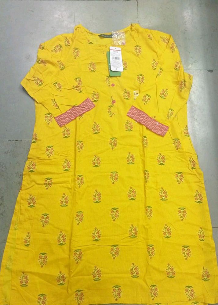 Yellow And Cream Straight Cotton Blend Kurti