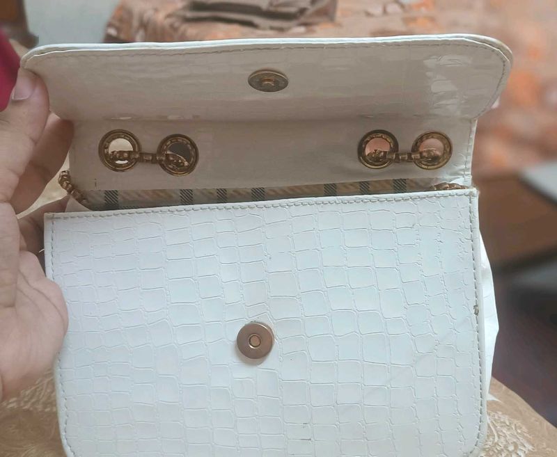 White And Golden Purse( Slightly Used)