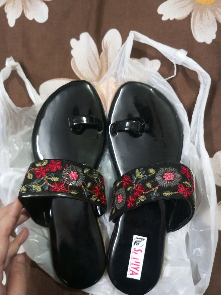 Very Beautiful Flat Sandal