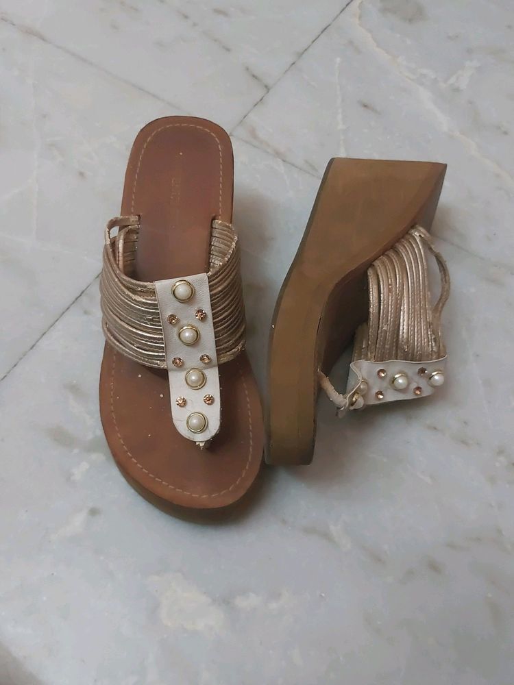 Brown Color Wedges