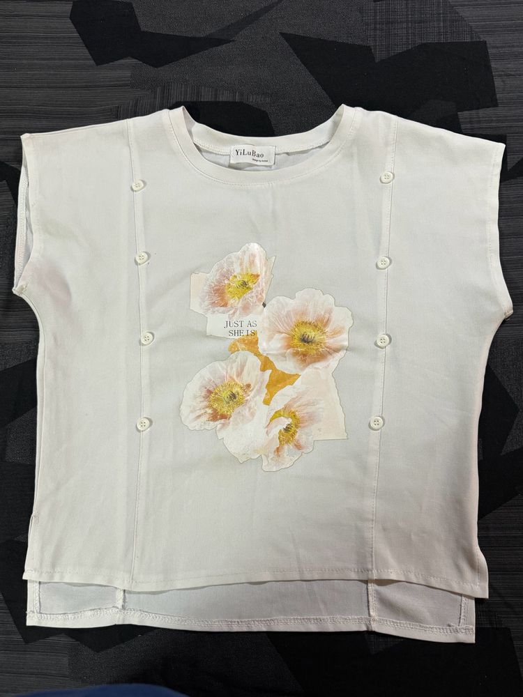 Women’s White Colour Top