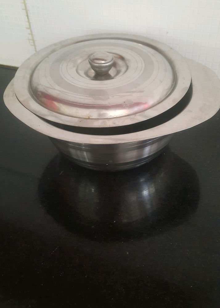 Stainless Steel Serving Pot With Lid