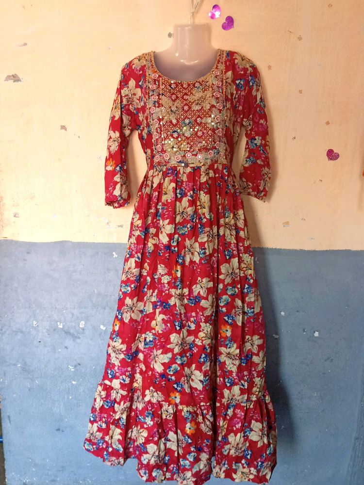 ❤️ Womens Ethnic Wear Dress Or Gown Size Of L ❤️