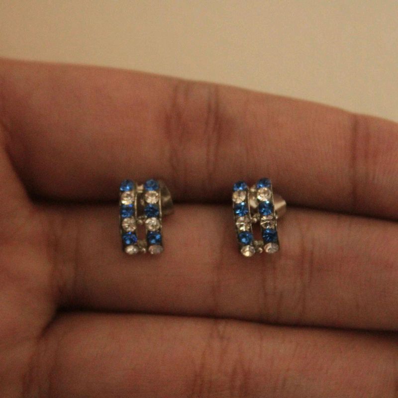 BLUE AND WHITE GEM STUD EARRINGS