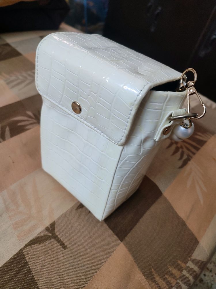 Cute White  Sling Bag With Pearl Handle