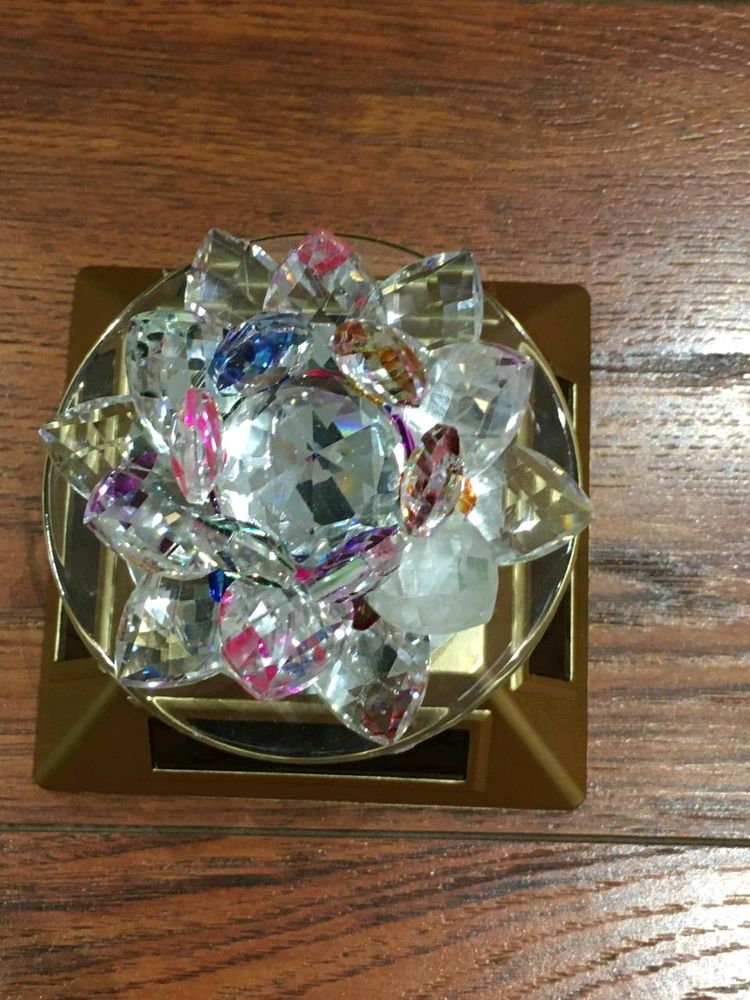 Solar Battery Crystal Lotus Showpiece 🪷✨