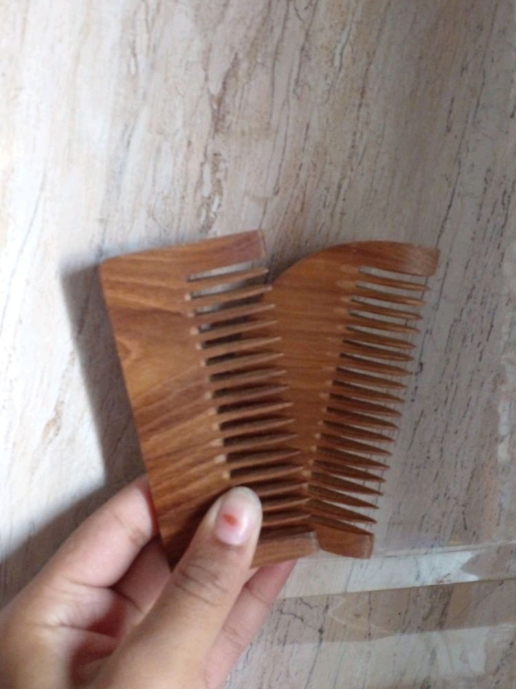FREE BAG 🛍️ WITH WOOD HAIR COMB