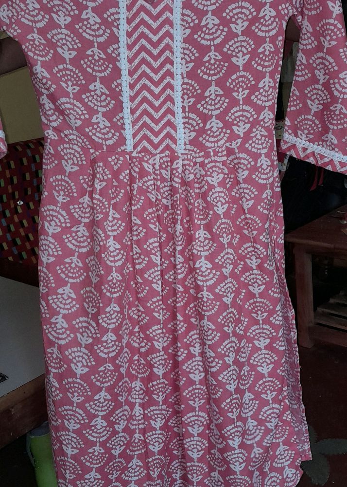 Light Pink Naira Cut Kurta Set