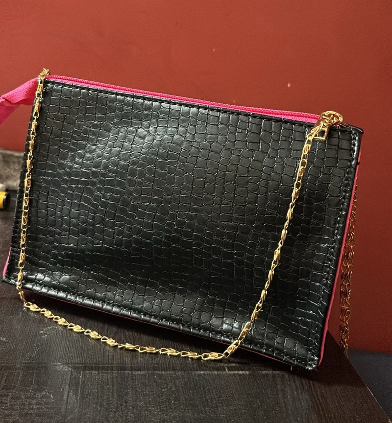 black pink hand purse from swiss beauty