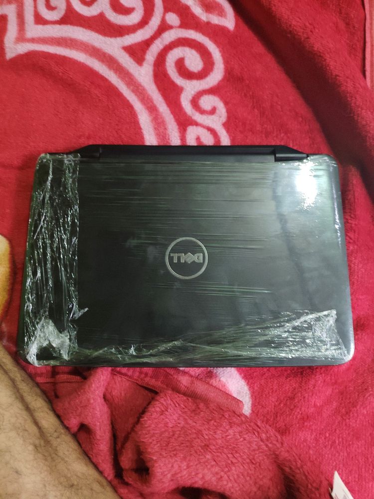 Dell Vostro 8 Ram / 120 SSD