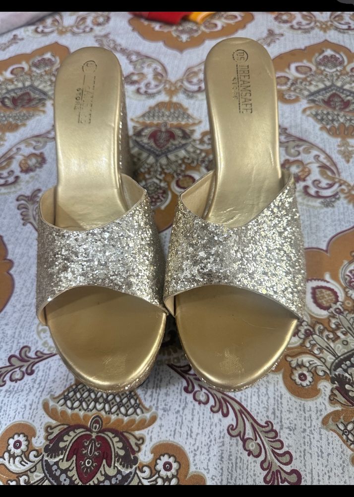 Beautiful Golden Glitter Party Wear Wedges