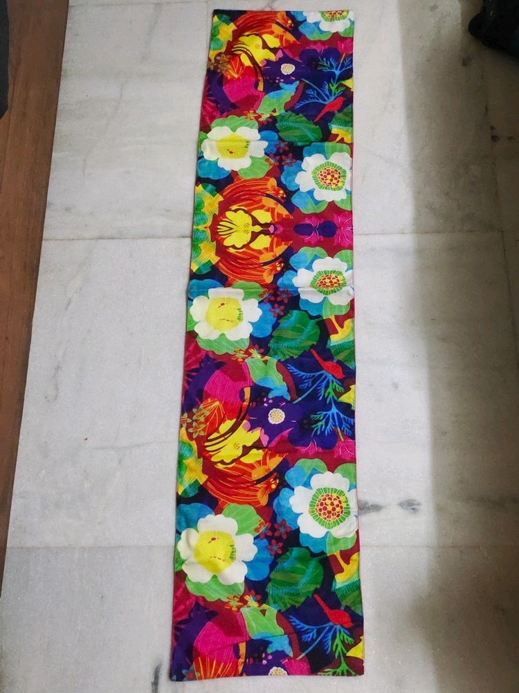 Multicolor Durable Beautiful TABLE RUNNER