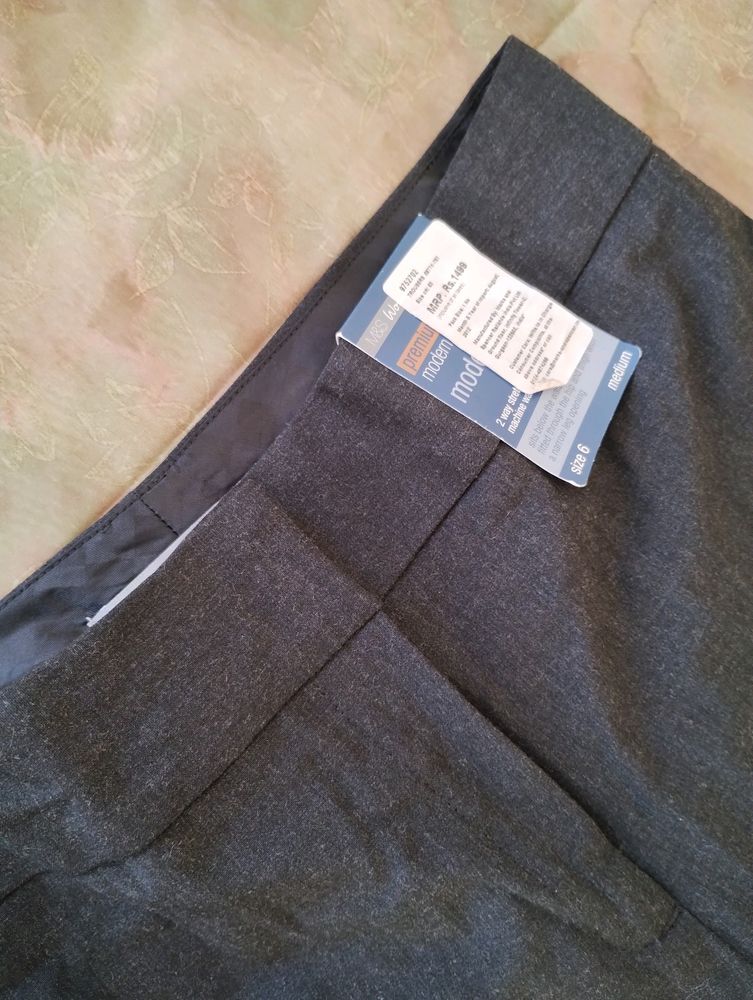 Marks & Spencer Woman Trousers UK Size 6