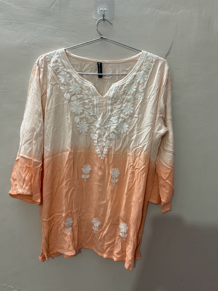 Chikankari short kurti