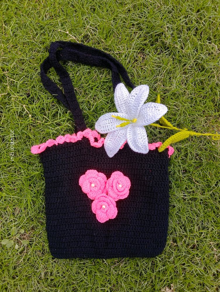 Crochet Black With Baby Pink Aesthetic Bag 🌸🌷