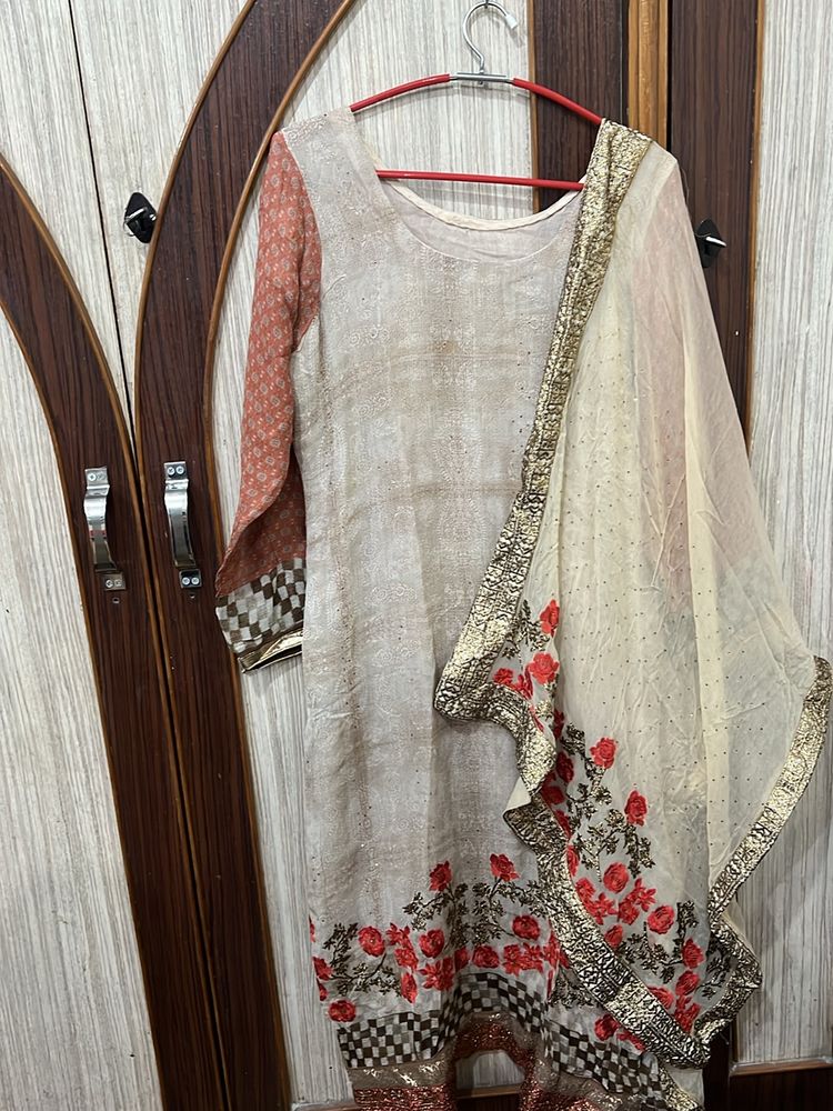 Pakistani Designer Heavy Embroidered Suit Dupatta