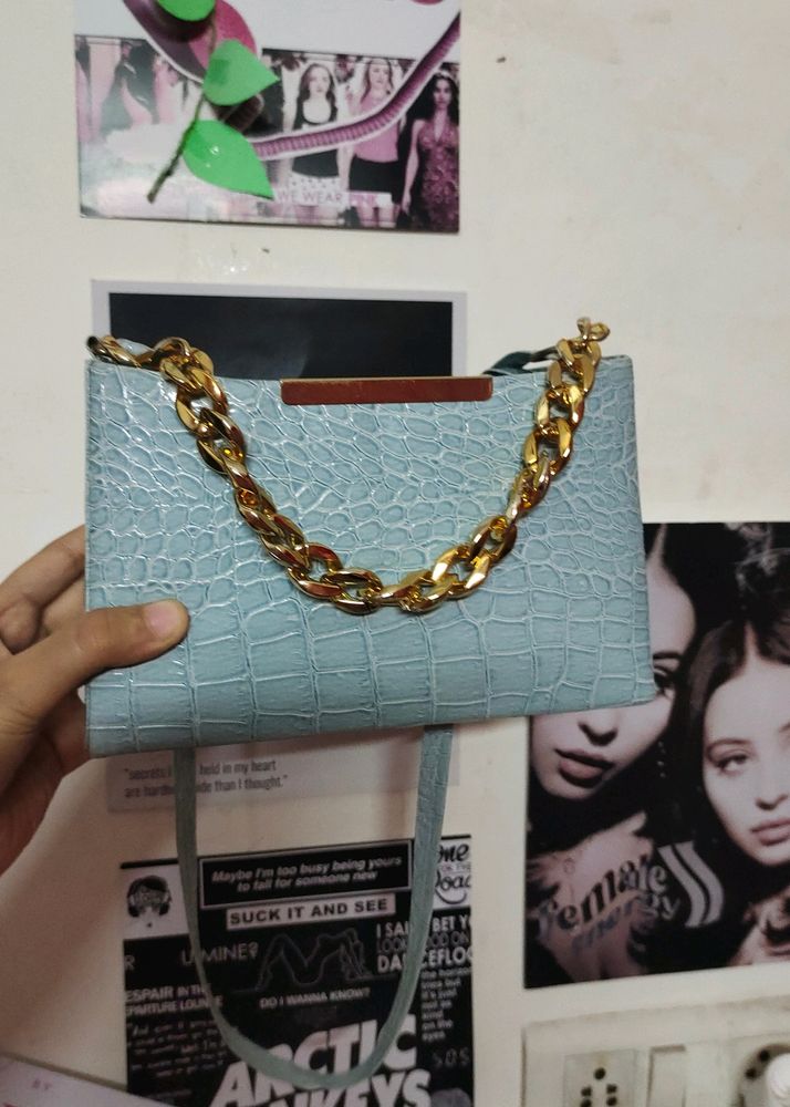 aesthetic cyan hand bag