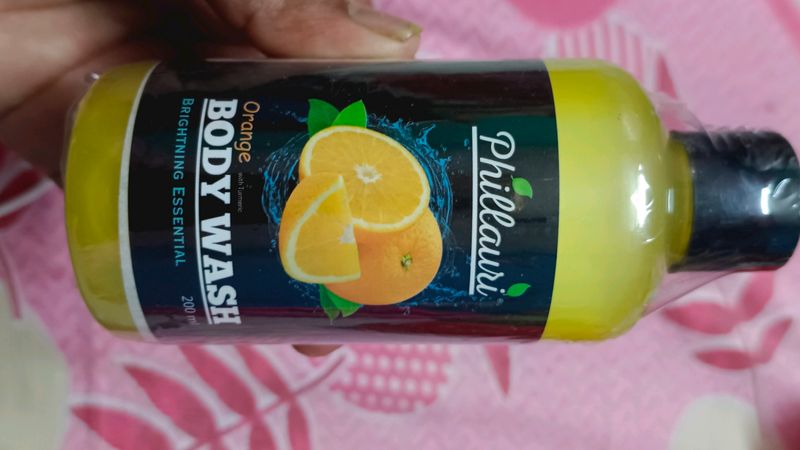 Phillauri Orange Body Wash