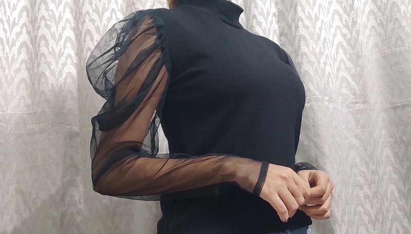 Black Top With Puffed Sleeves