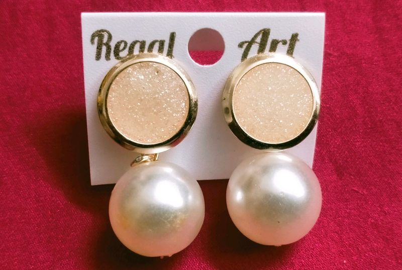 Stylish Pearls Earrings